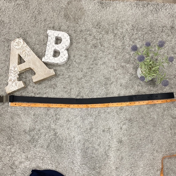 Michael Kors Leather Belt (30) - Picture 3 of 4